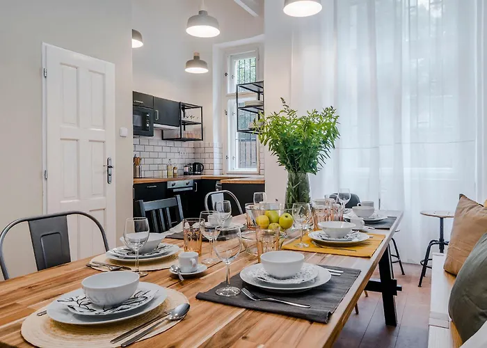 Modern&Huge APTs in Center by Michal&Friends