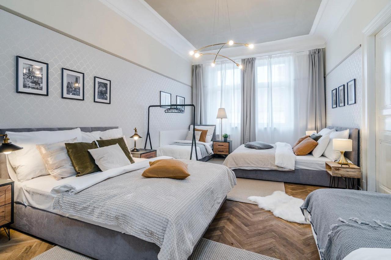 Apartment Modern&huge Apts In Center By Michal&friends