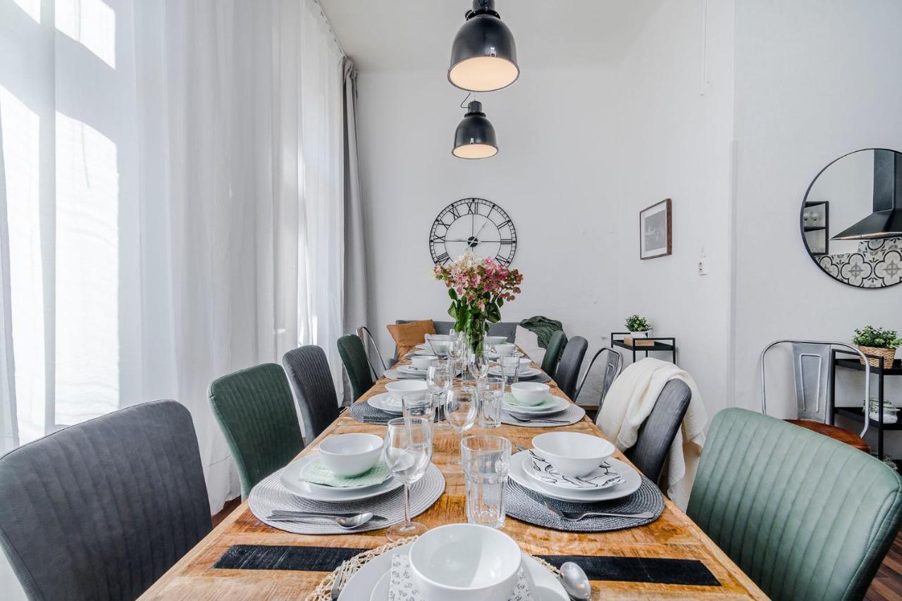 Modern&huge Apts In Center By Michal&friends Apartment